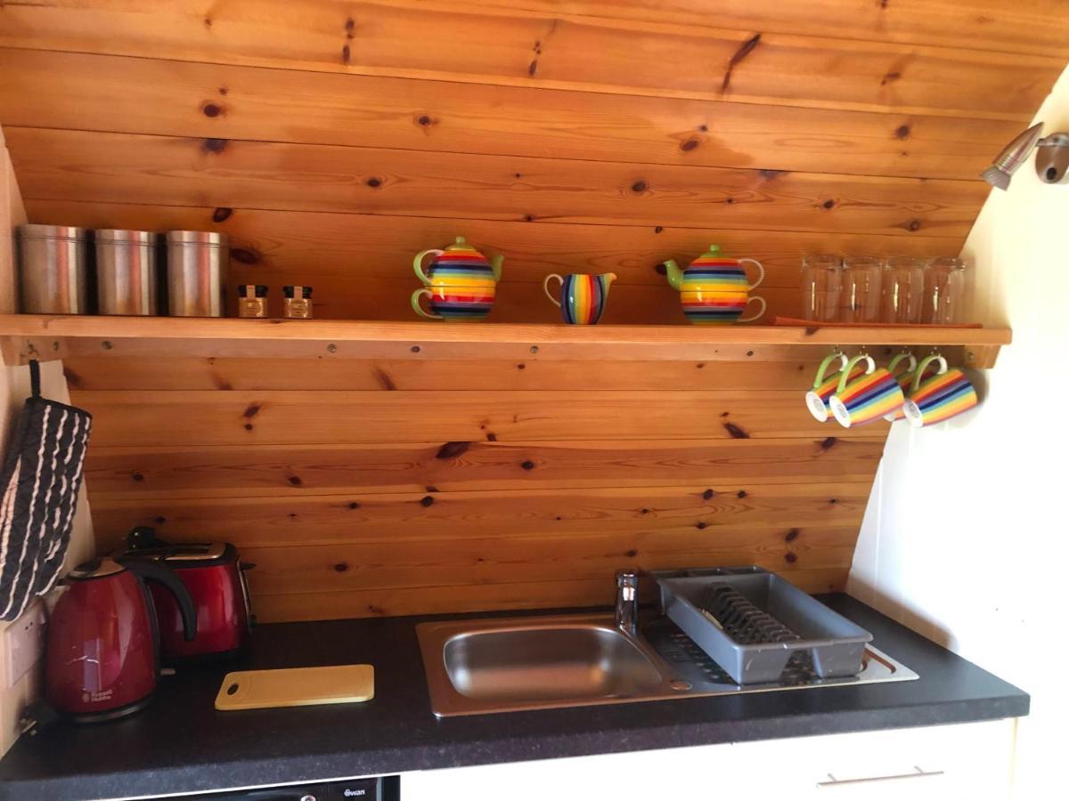 The Rainbow Pod Villa Milltown Malbay Eksteriør bilde