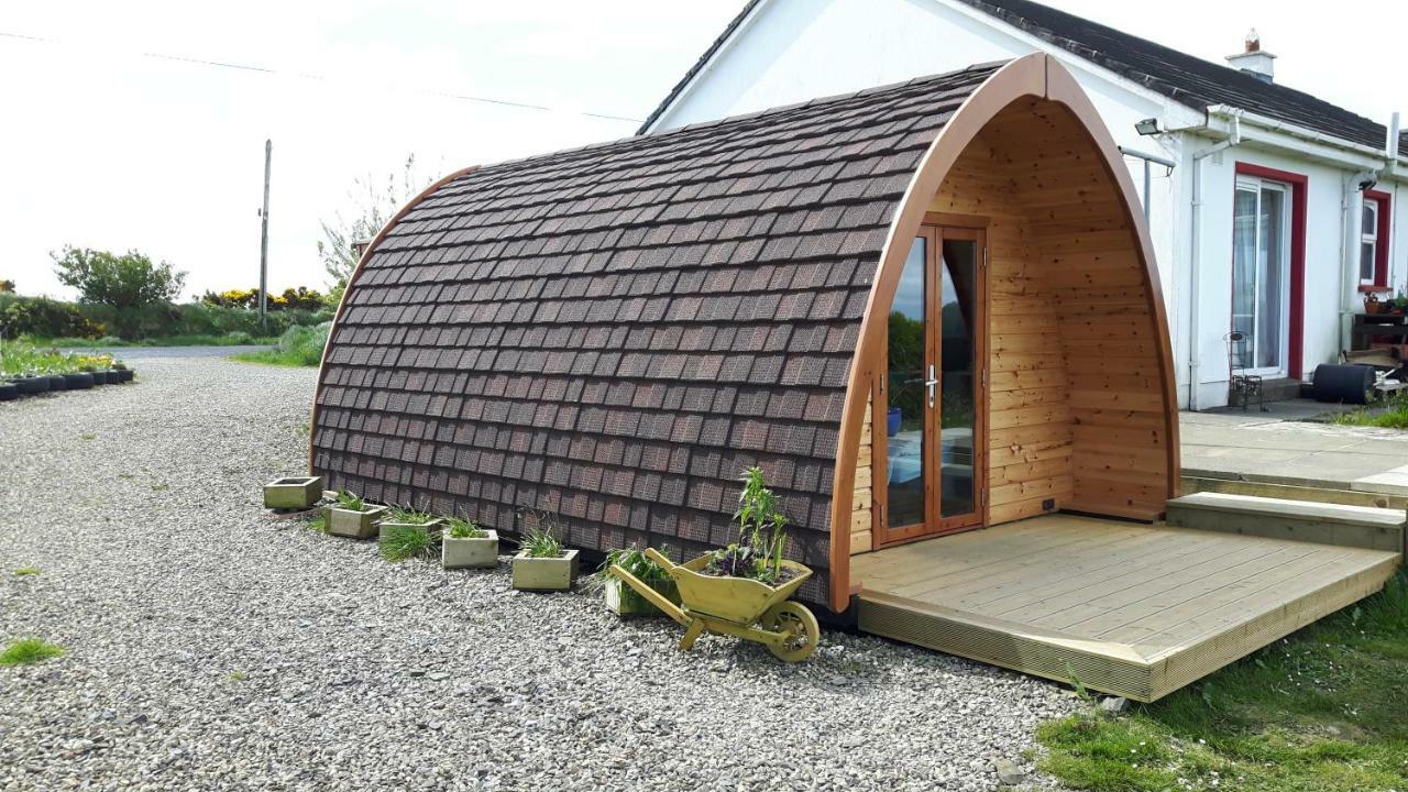 The Rainbow Pod Villa Milltown Malbay Eksteriør bilde