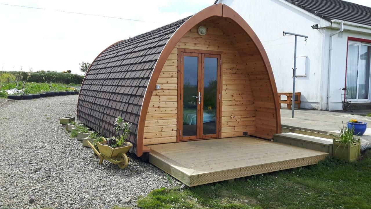 The Rainbow Pod Villa Milltown Malbay Eksteriør bilde