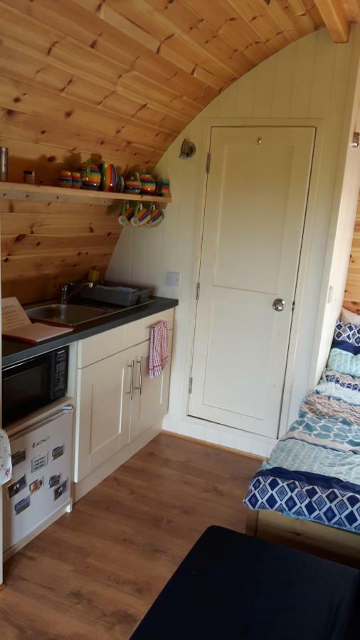 The Rainbow Pod Villa Milltown Malbay Eksteriør bilde
