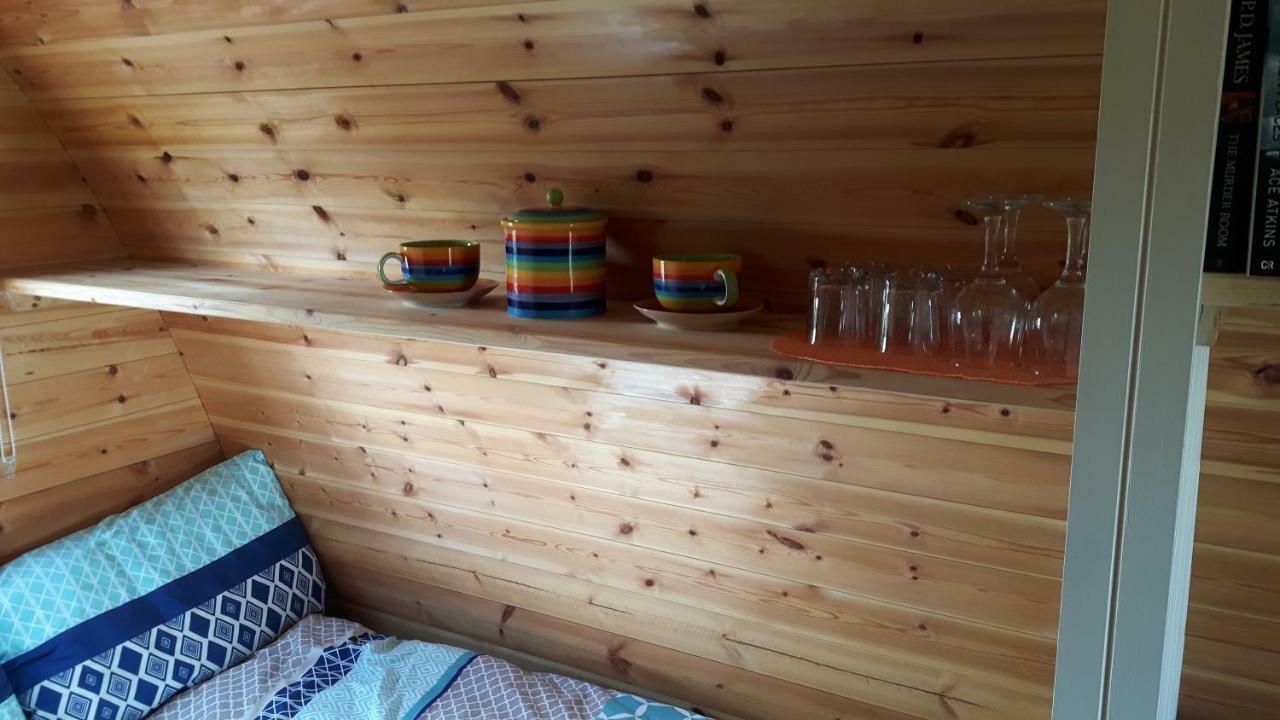 The Rainbow Pod Villa Milltown Malbay Eksteriør bilde